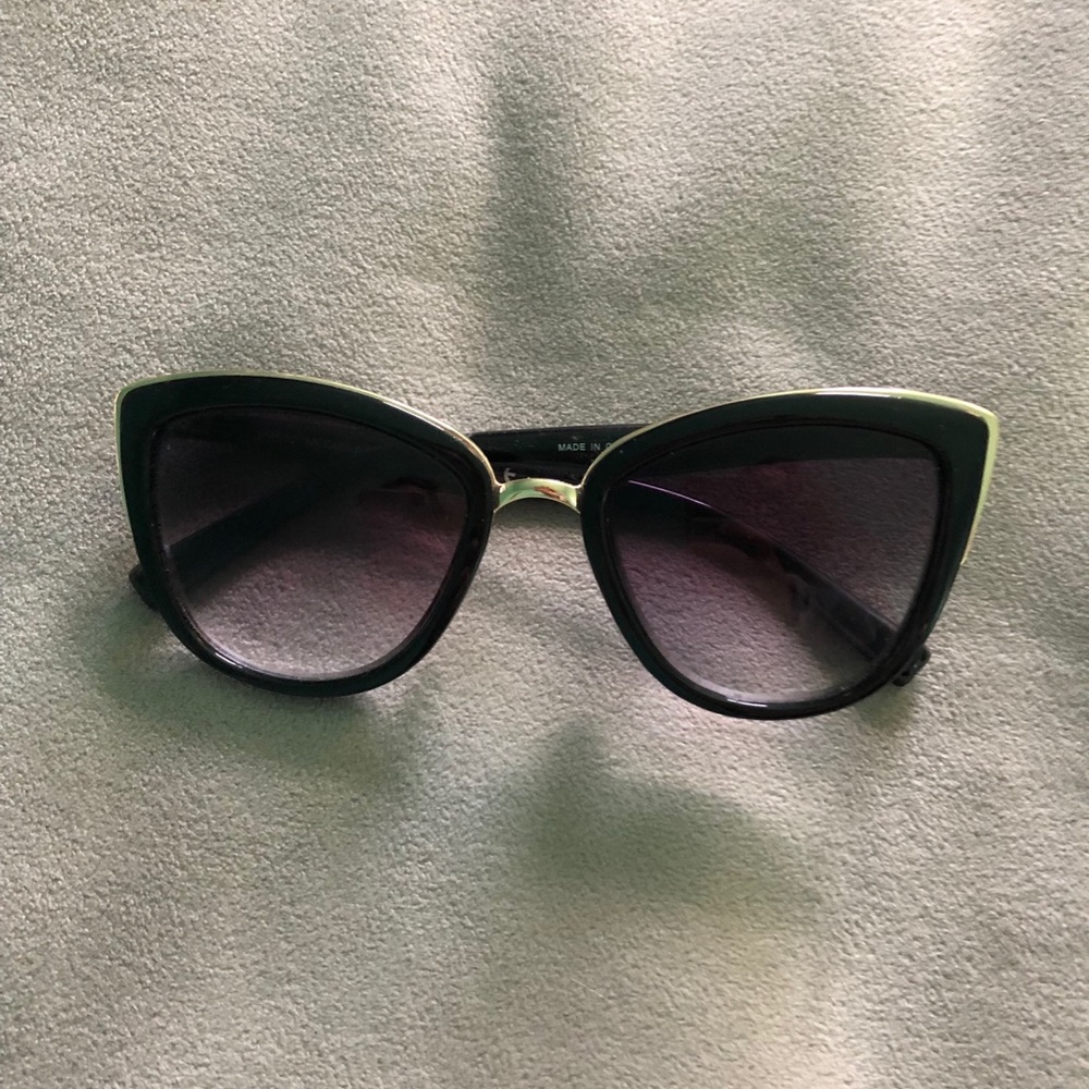 American Eagle black and gold framed sunglasses